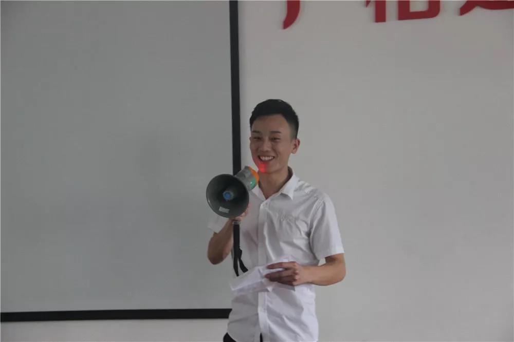 迎晖店：金志文